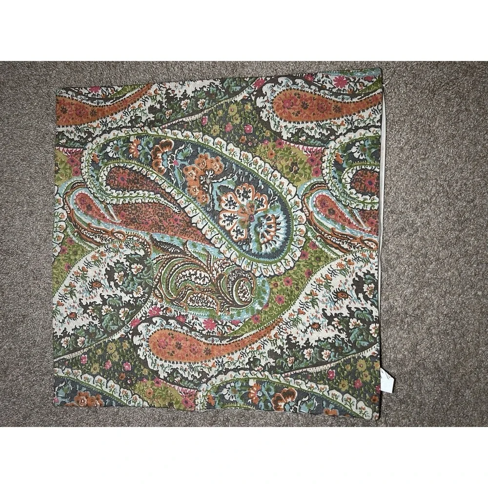 1 Pottery Barn Zia Paisley Ikat Print 24
